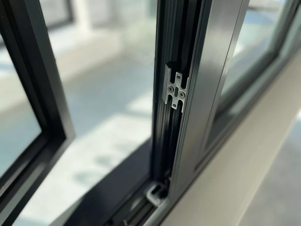 The locking system in an aluminium flush casement window